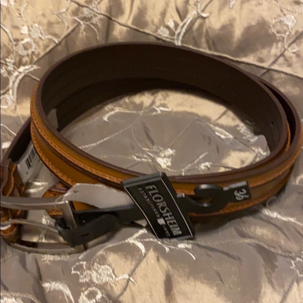 ~Florsheim~ Brown Leather Belt